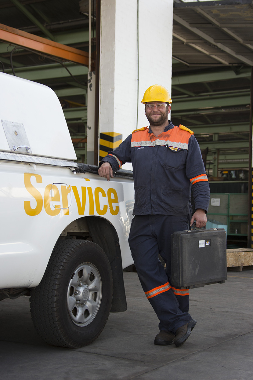 DealerServiceTechnicians_216B3_SA_007