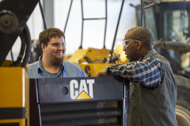 DealerServiceTechnicians_Cat_Texas_TVSpot_041519-1359