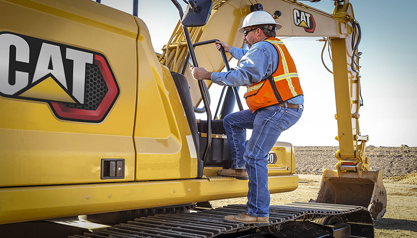 Excavators_320_17_0091_2800-x-1600