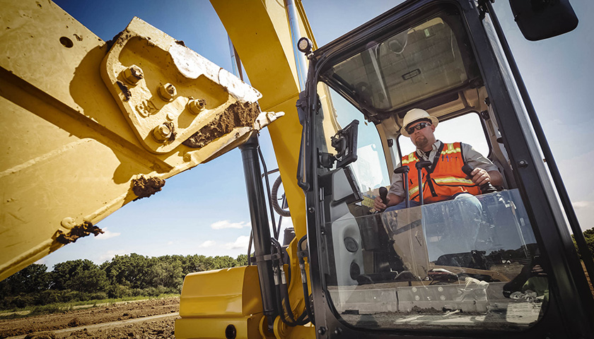 Excavators_Cat_HEX_320-2177_2800-x-1600