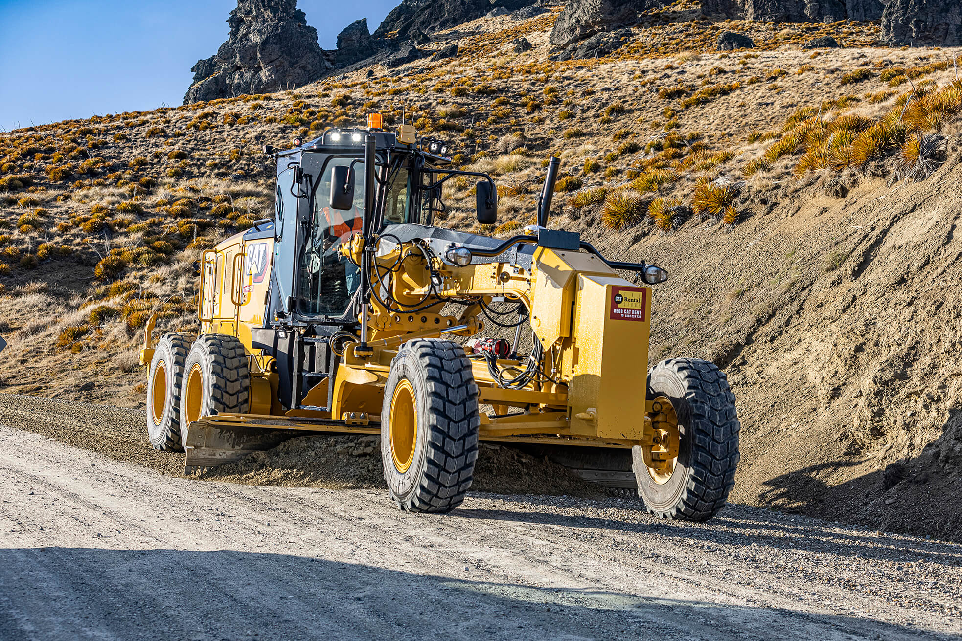 Grader_140-SHPG_221030_0515