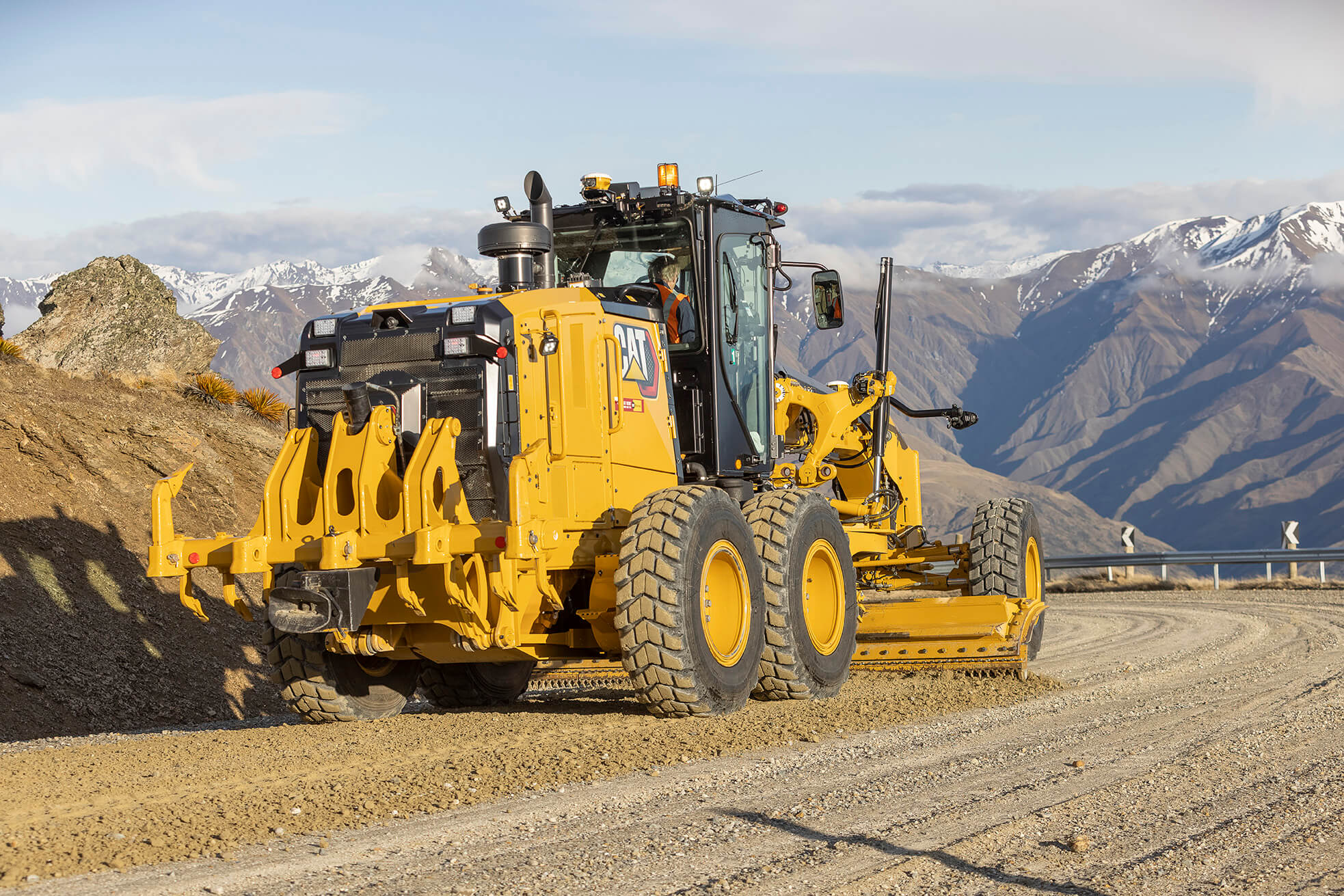 Grader_140-SHPG_221030_0521