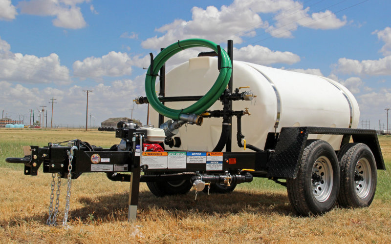 water-trailer-express-550-gal-side-front-features-options-800x500-1